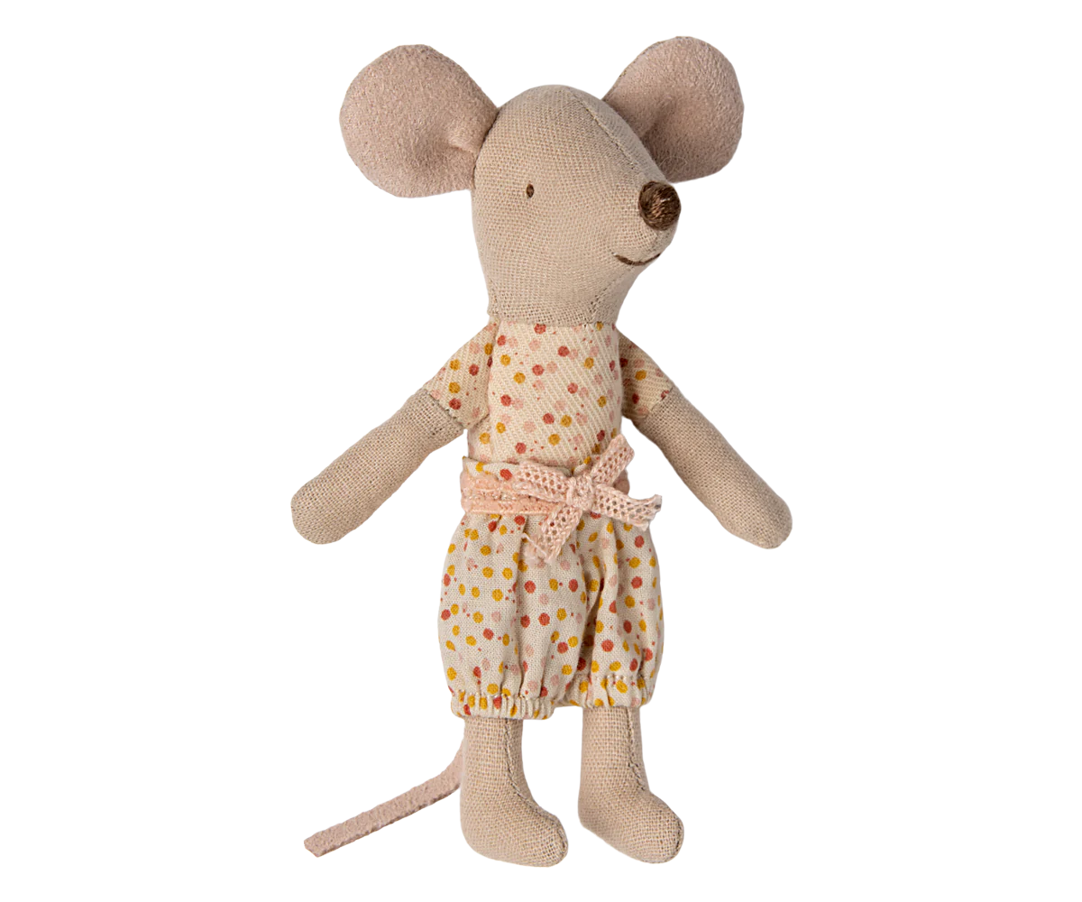 Little sister mouse in matchbox - by Maileg
