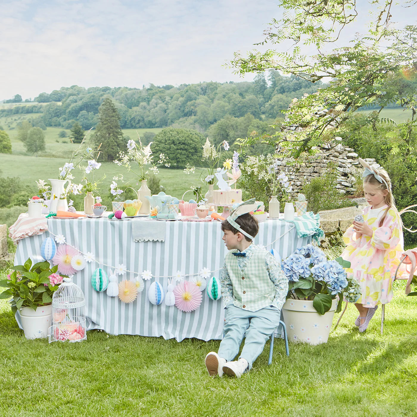 Meri Meri Honeycomb Bunny Party Garland